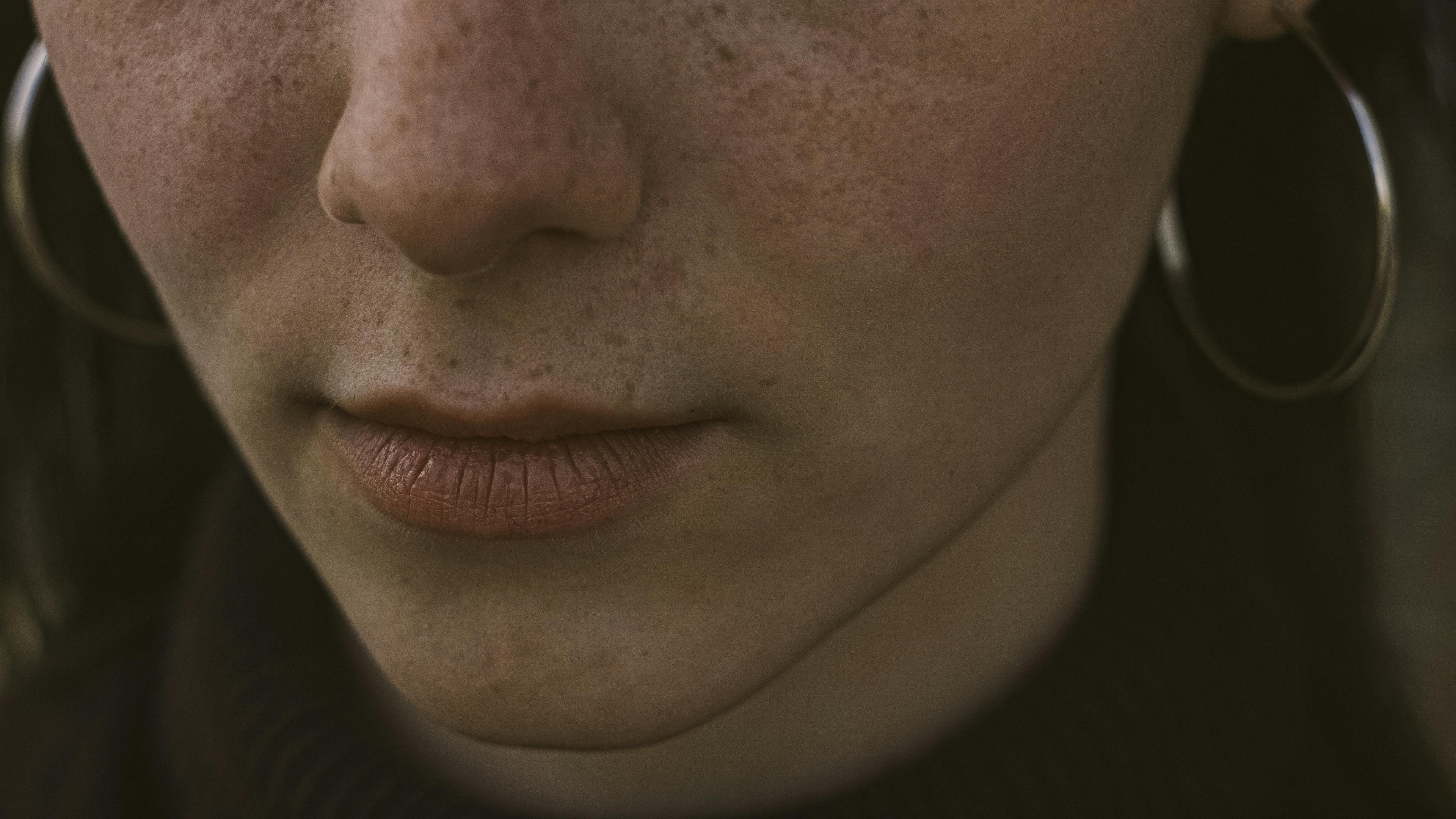 Peau réactive : Pourquoi elle réagit et comment retrouver une peau apaisée